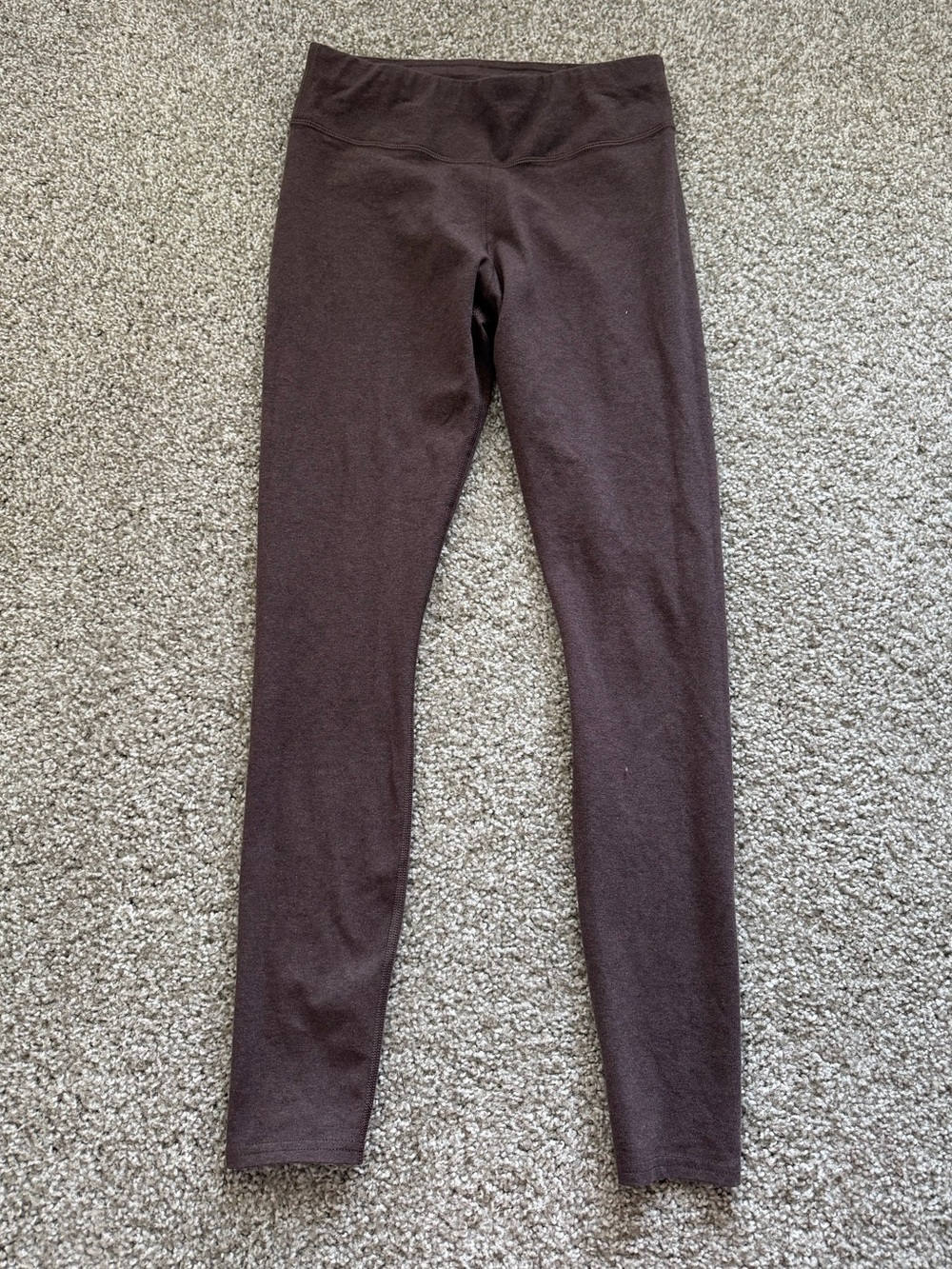Pact On the Go-To Organic Cotton Leggings in the shade Chocolate Heather - Picture 2 of 7